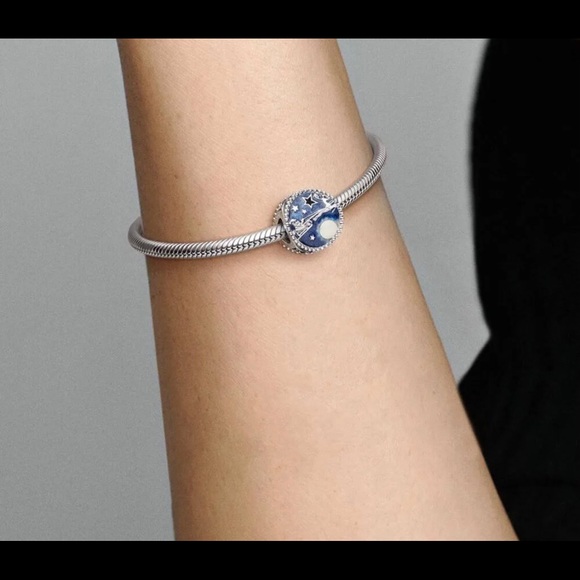 Authentic PANDORA Santa and the Reindeer Silver Bead Charm. NWT - Picture 6 of 9